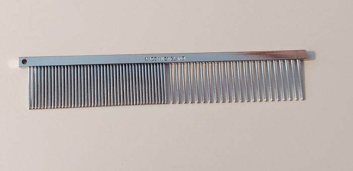 Metallikampa pieni